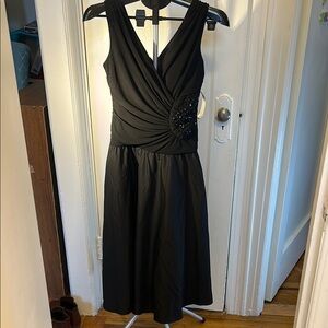 Elegant Black Sleeveless Dress